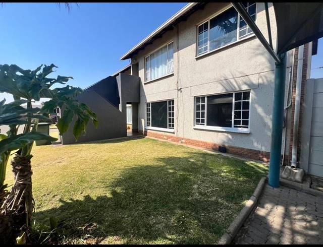 2 BEDROOM TOWNHOUSE FOR SALE IN BOKSBURG